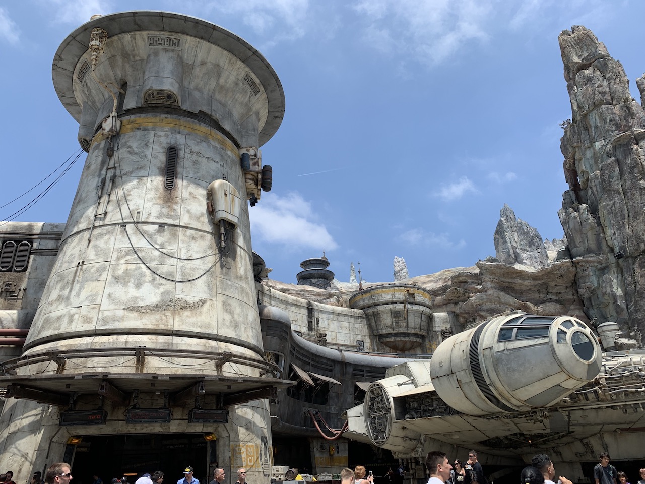 disneyland trip report day 1 galaxy's edge.jpeg
