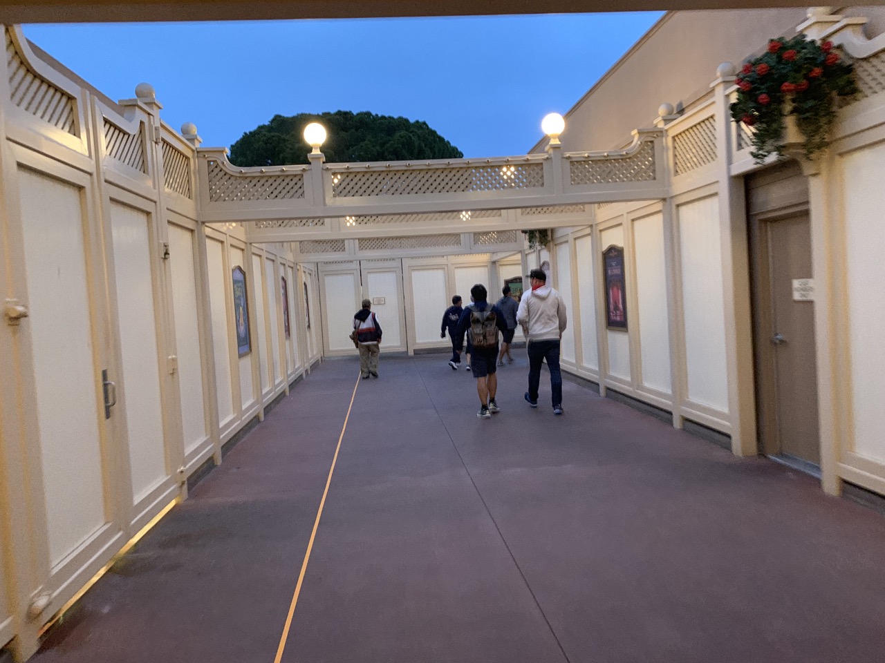 disneyland trip report day 2 galaxys edge 2.jpeg
