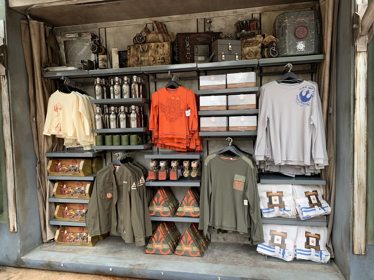 galaxy edge disneyland merchandise