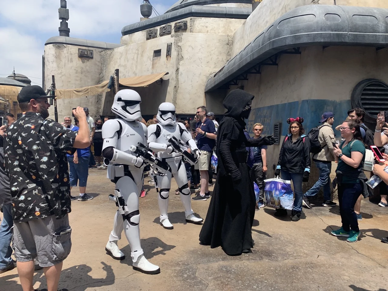 star wars land disneyland galaxys edge plan touring strategy 8.jpeg