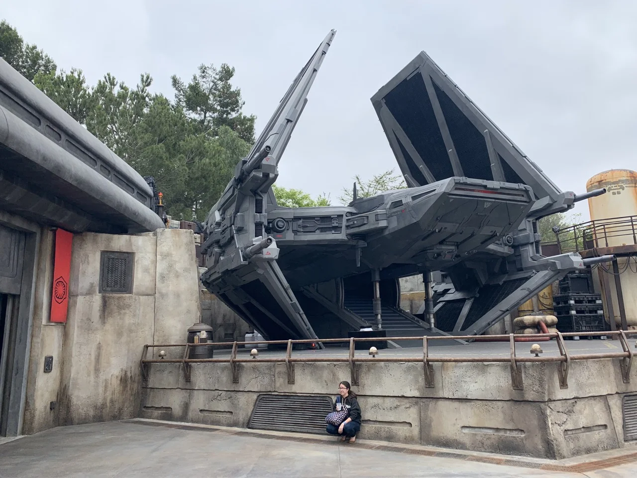 star wars land disneyland galaxys edge plan touring strategy 6.jpeg