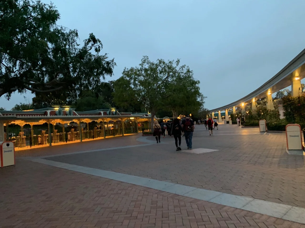 star wars land disneyland galaxys edge plan touring strategy 15 morning gate.jpeg