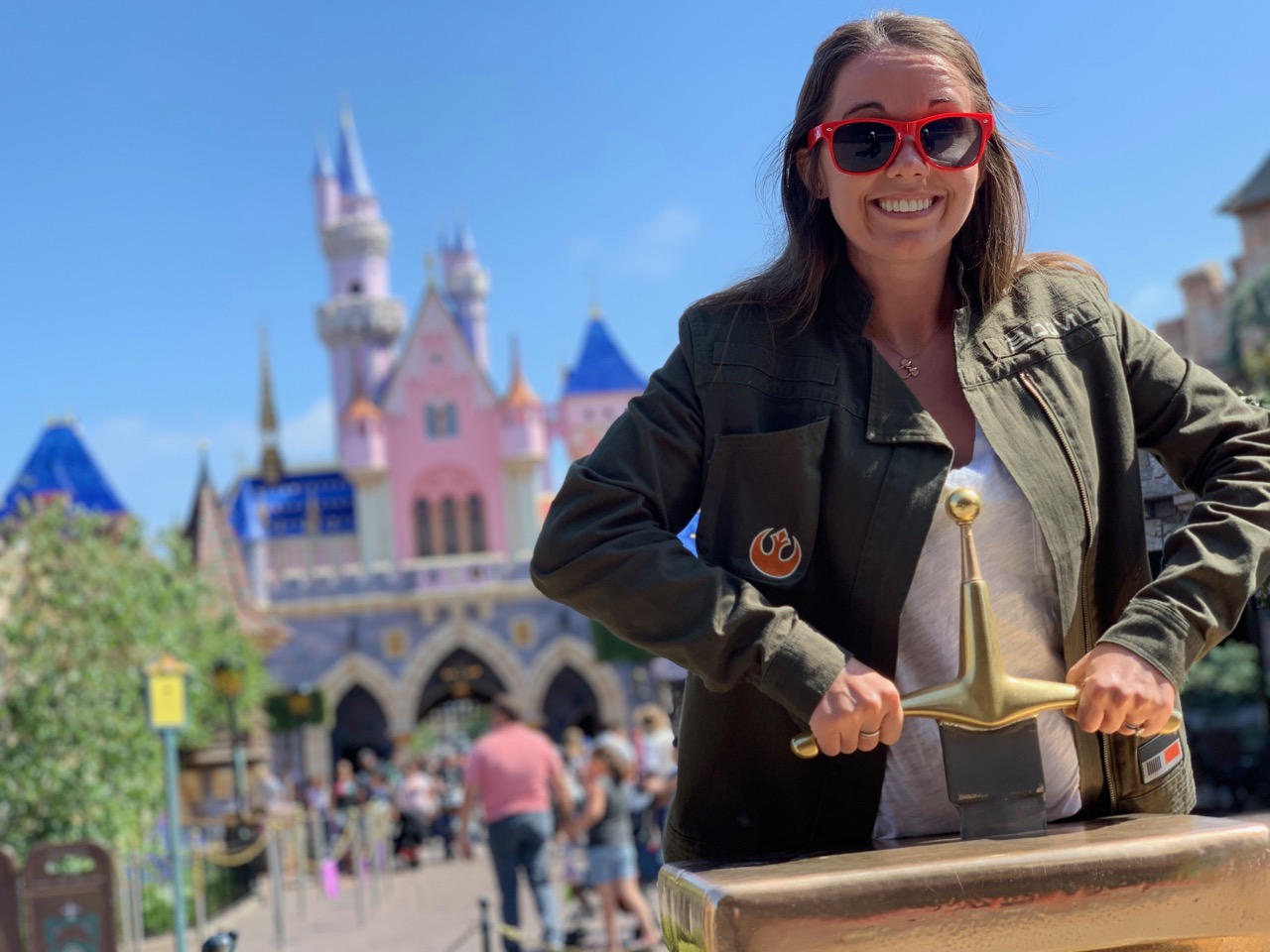 disneyland trip report day 2 afternoon 07 sword in the stone.jpeg