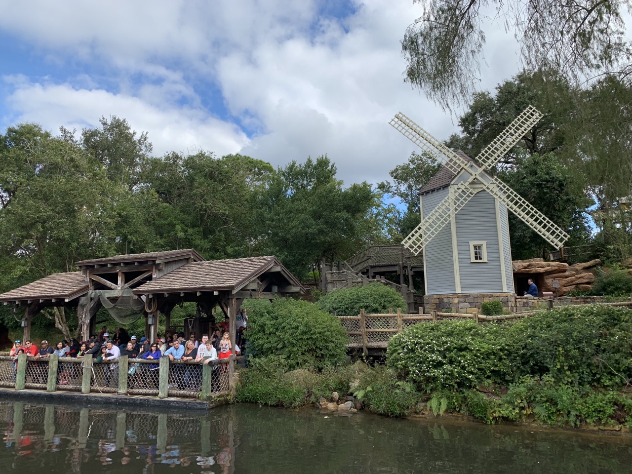 magic kingdom rides 21 tom sawyer island.jpeg