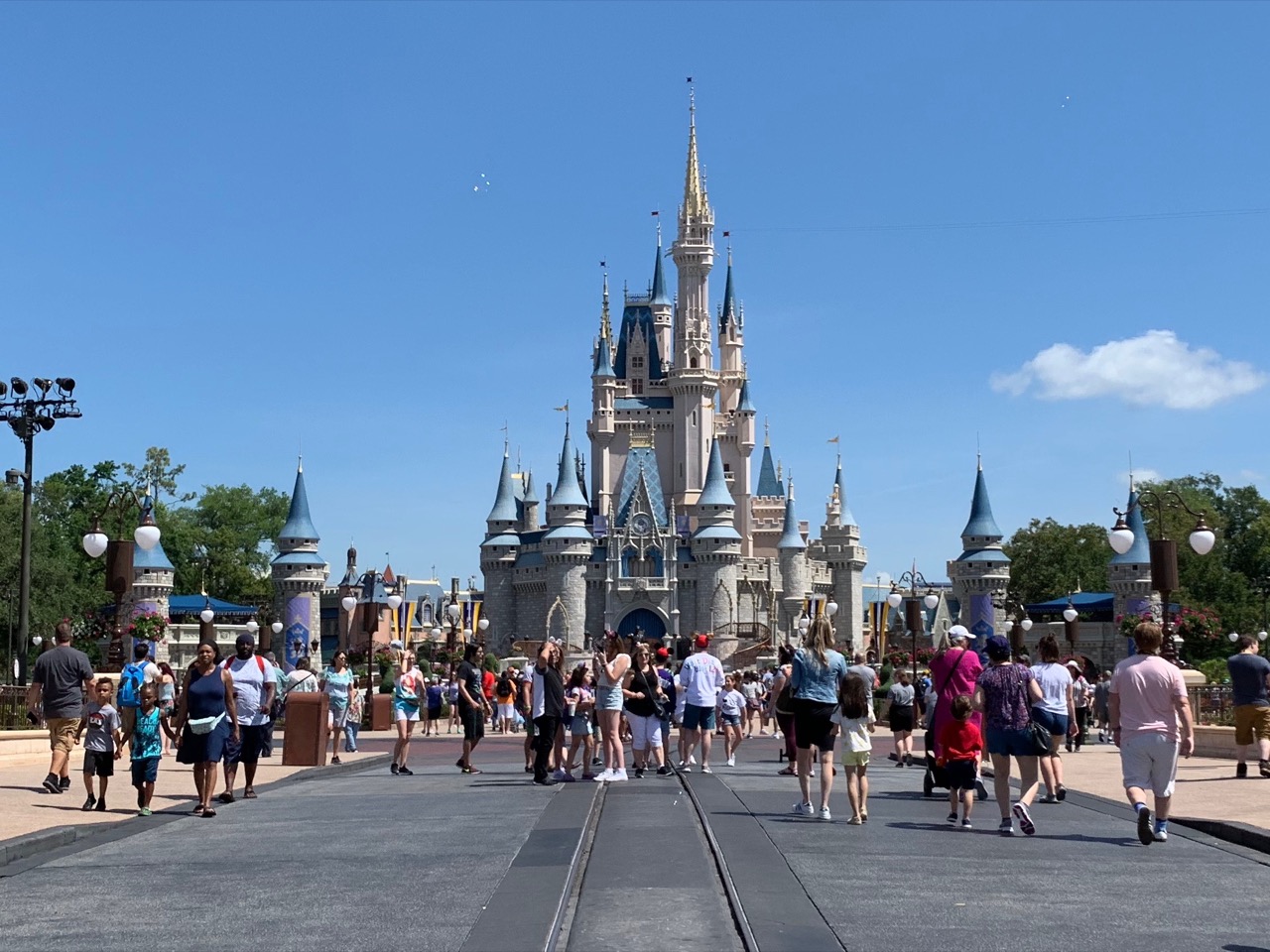 magic kingdom fastpass tips strategy 01 castle.jpeg
