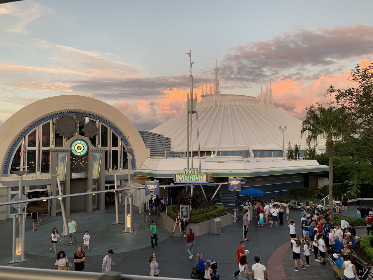 magic kingdom fastpass tips strategy 04 space mountain.jpeg
