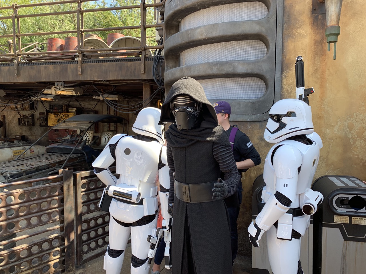 disneyland trip report june 2019 part 2 37 kylo ren.jpeg