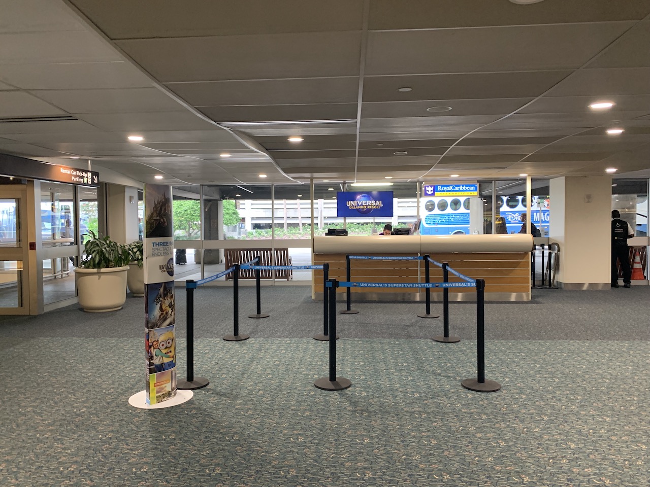 universal orlando summer 2019 trip report part 2 shuttle desk.jpeg