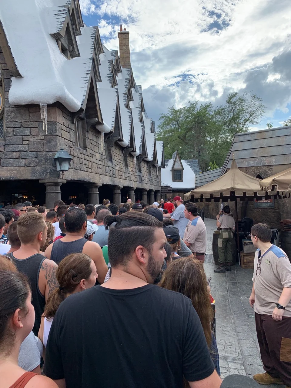 universal orlando summer 2019 trip report part 5 hagrid line.jpeg