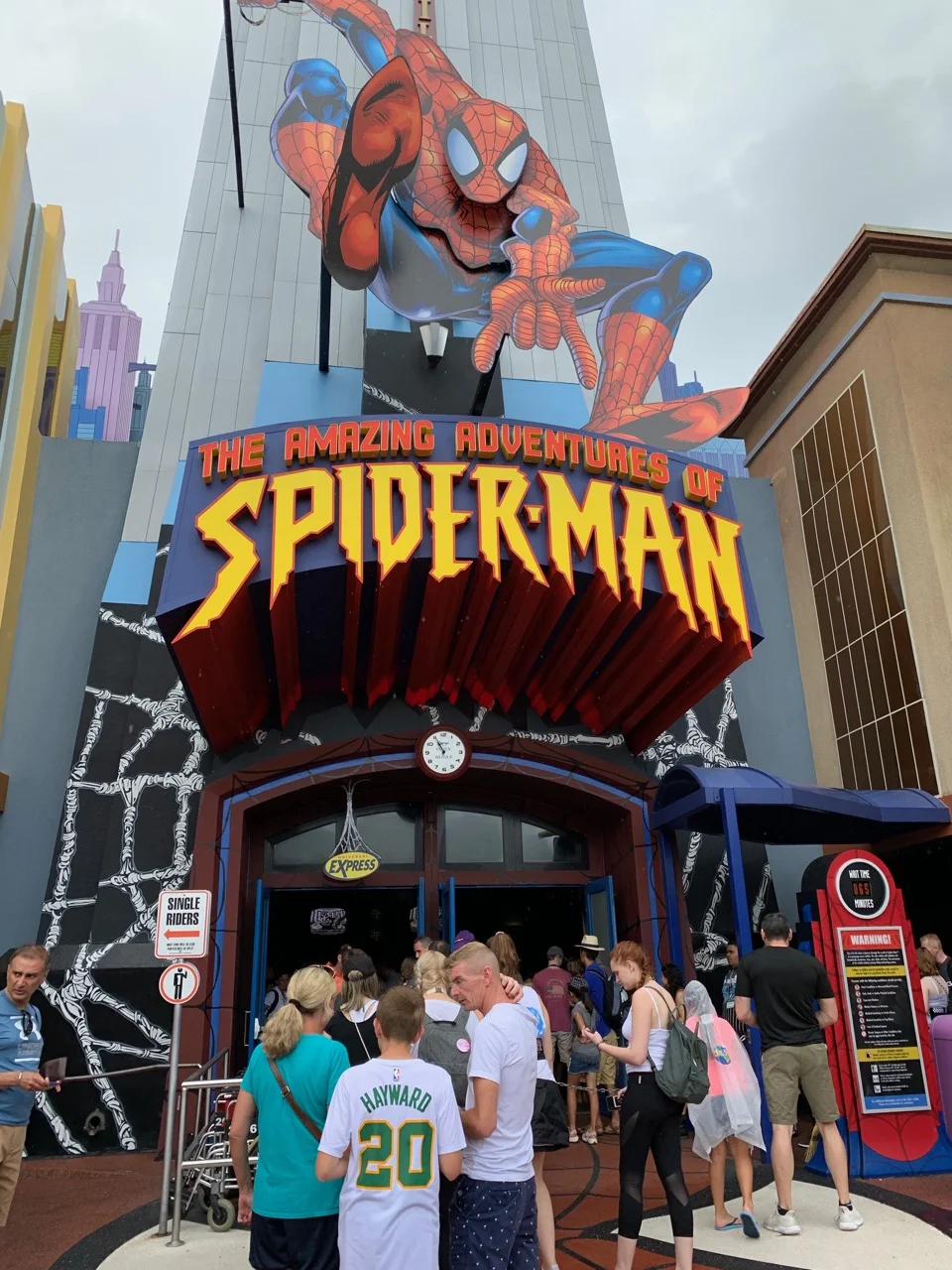 Single Rider queue, Express queue, Regular queue