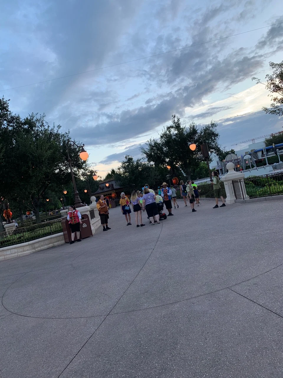 wdw trip report magic kingdom extra extra magic hour 03.jpeg