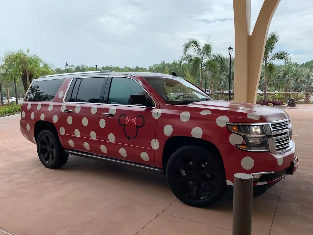 Using Disney World's Minnie Van Service