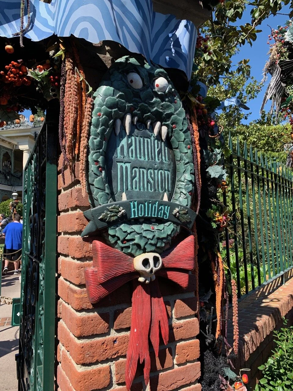 haunted mansion holiday 05.jpeg