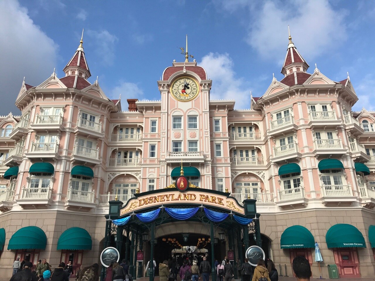 Disneyland Hotel Paris Review Mouse Hacking Disneyland Hotel Paris Review Mouse Hacking