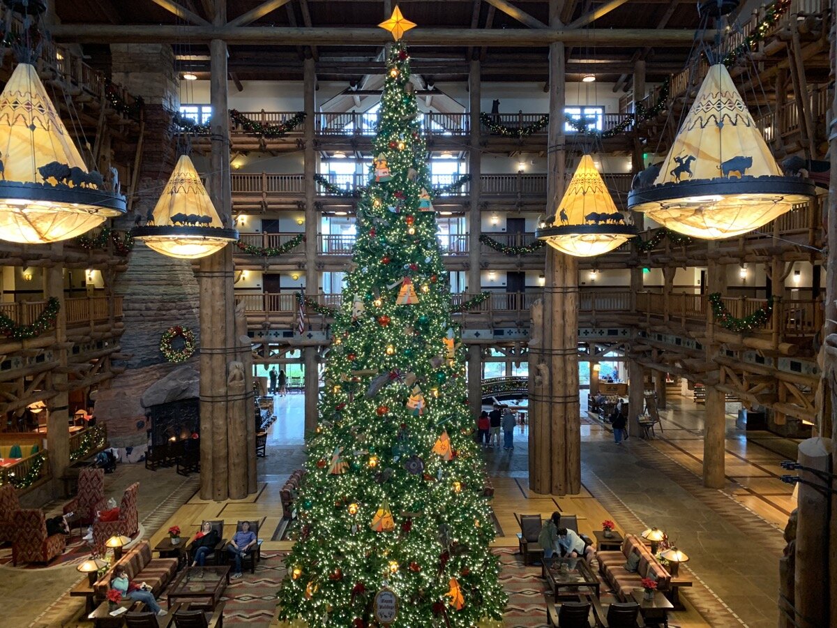disney world hotels christmas decorations wilderness lodge tree 1.jpg