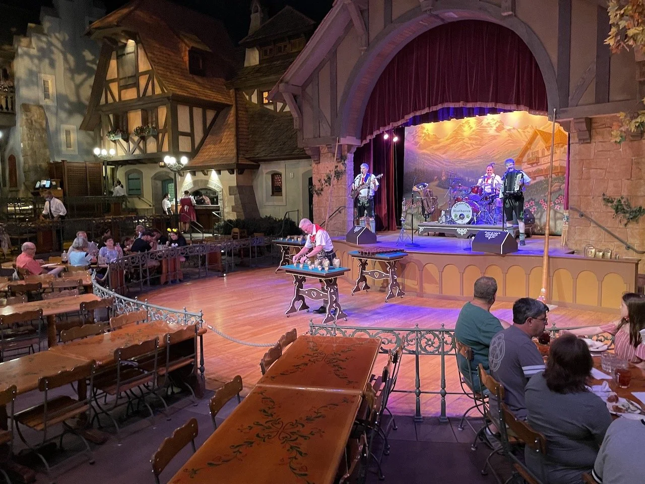 Epcot One Day Itinerary [2025]
