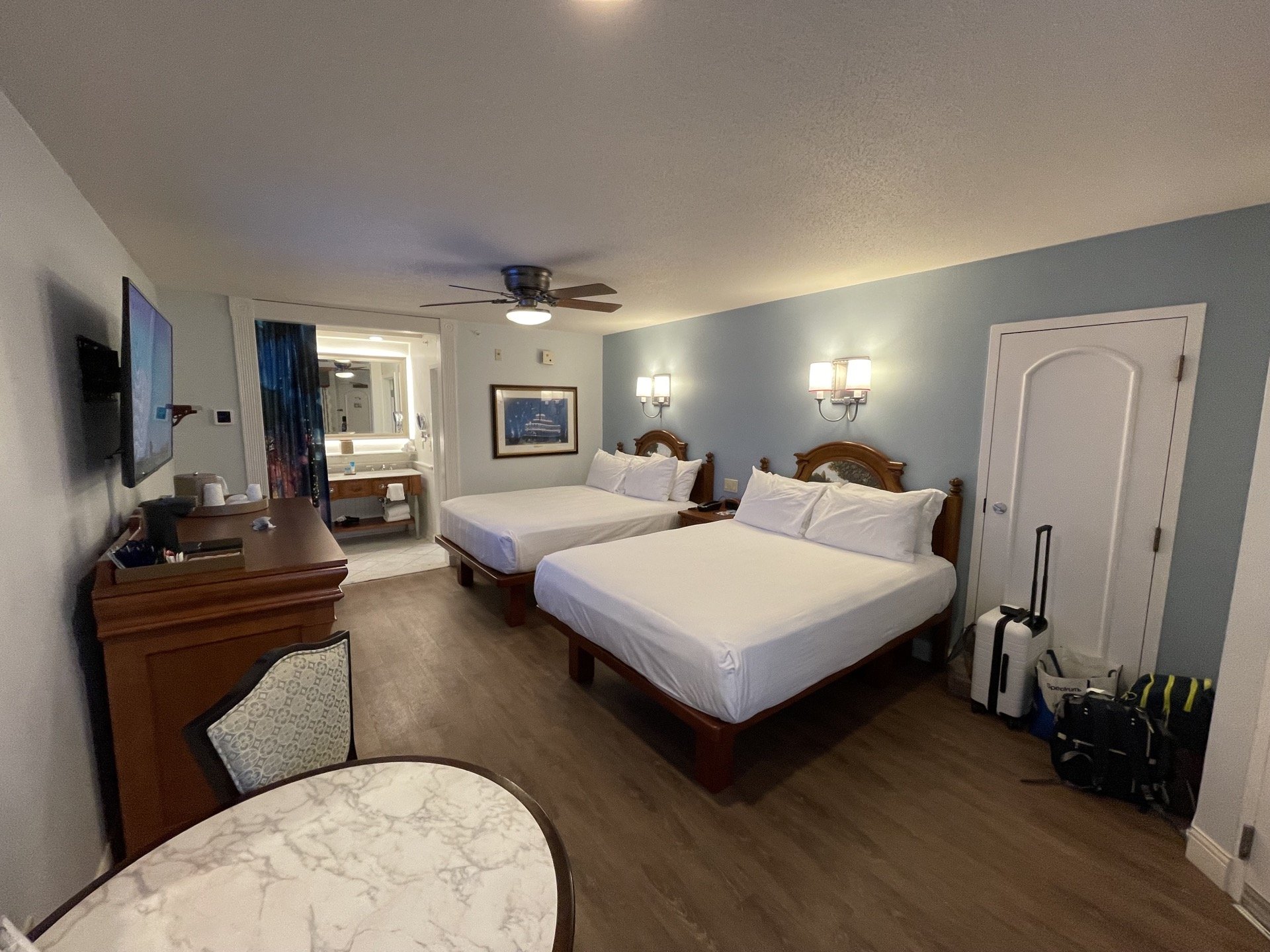 disney-port-orleans-riverside-magnolia-room-bedroom-02.jpeg