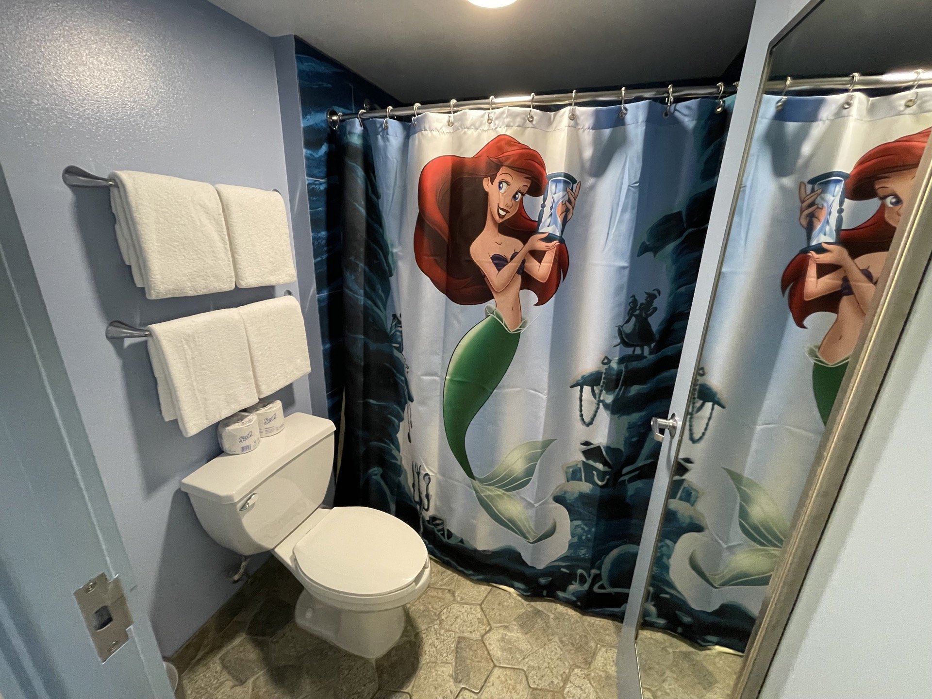 disneys-art-of-animation-little-mermaid-room-bathroom-03.jpeg