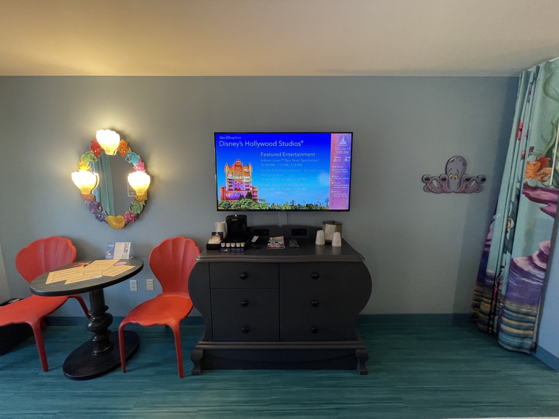 disneys-art-of-animation-little-mermaid-room-05.jpeg