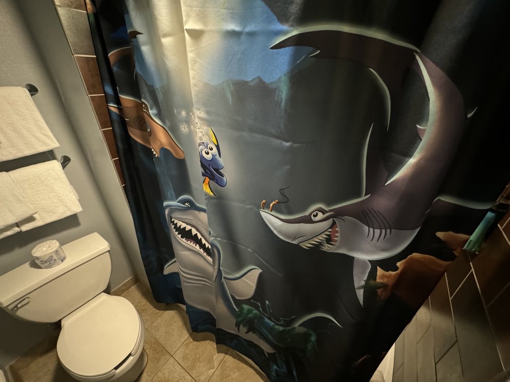 disney-world-art-of-animation-finding-nemo-bathroom-03.jpeg