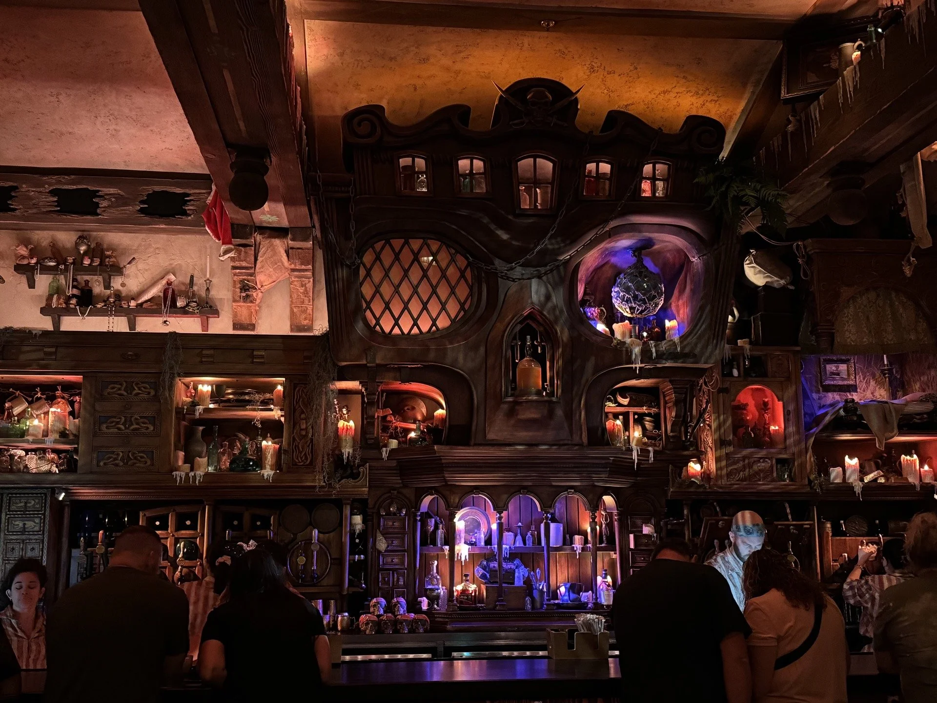 magic-kingdom-beak-and-barrel-03-mess-bar.jpeg