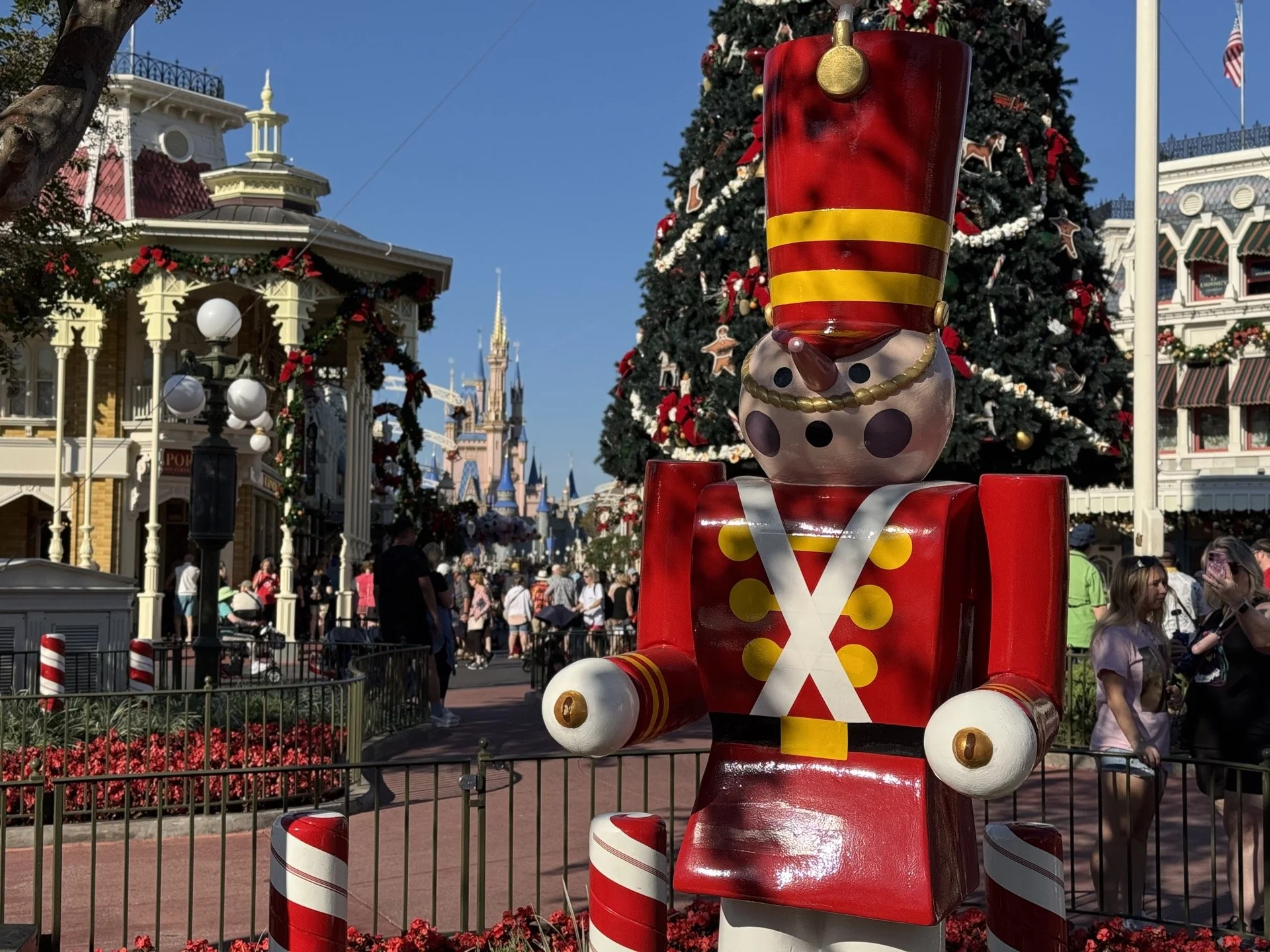 Guide to Christmas Season at Magic Kingdom [2025]