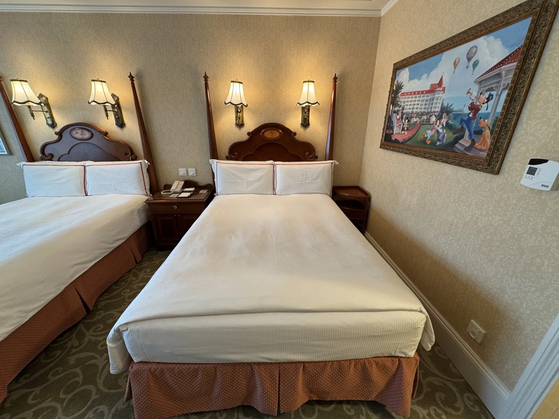 hong-kong-disneyland-hotel-room-bed-wide.jpeg