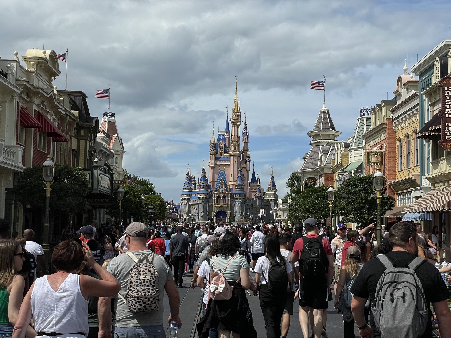 How to get a reservation to enter a Disney World theme park until at least  2023 - The Points Guy