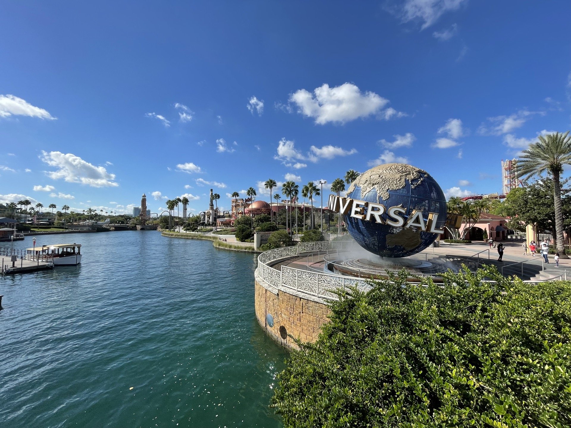 We Visited CityWalk at Universal Studios Hollywood! Here's How it Compared  to Universal Orlando