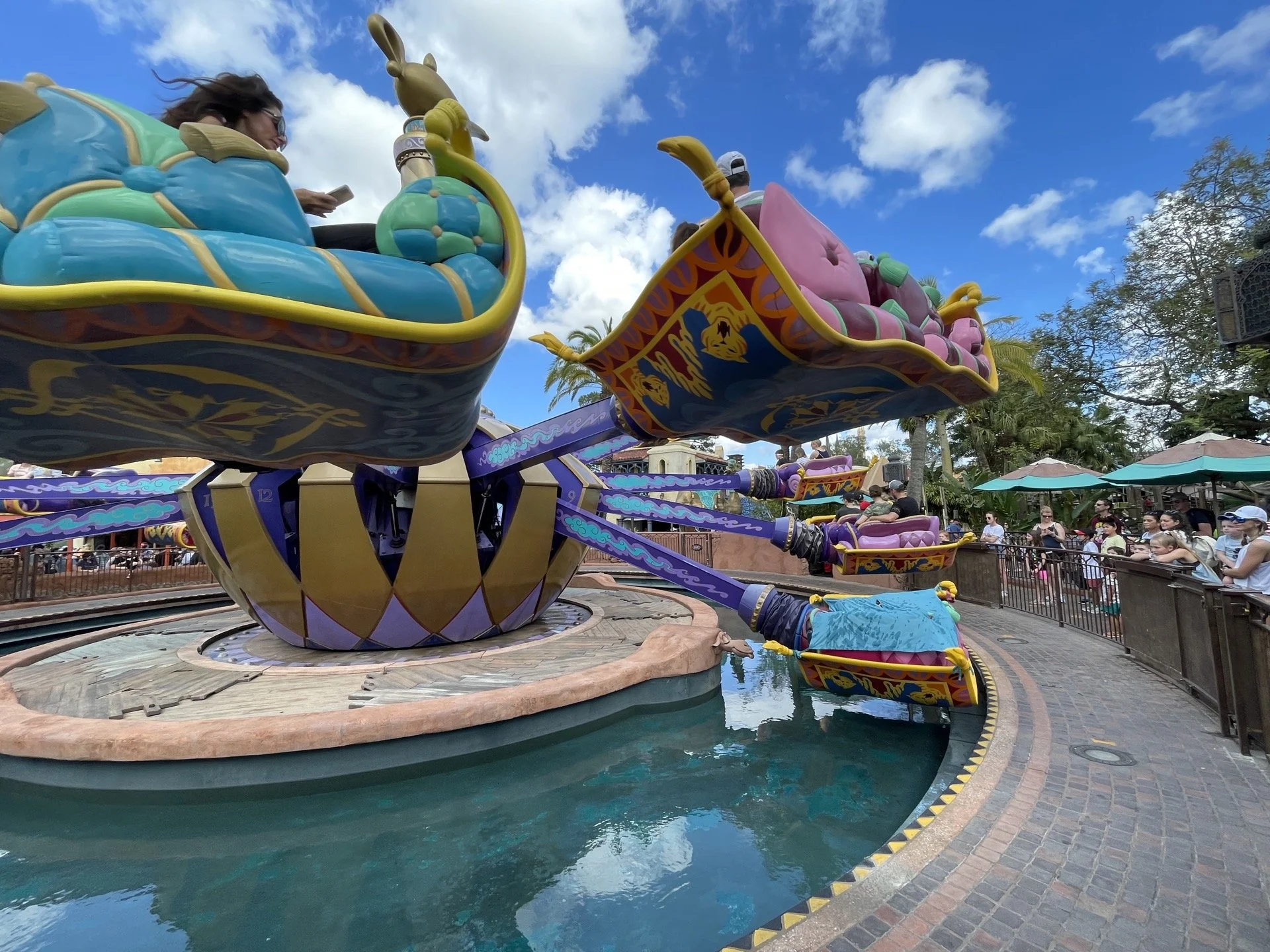 Guide to The Magic Carpets of Aladdin at Magic Kingdom