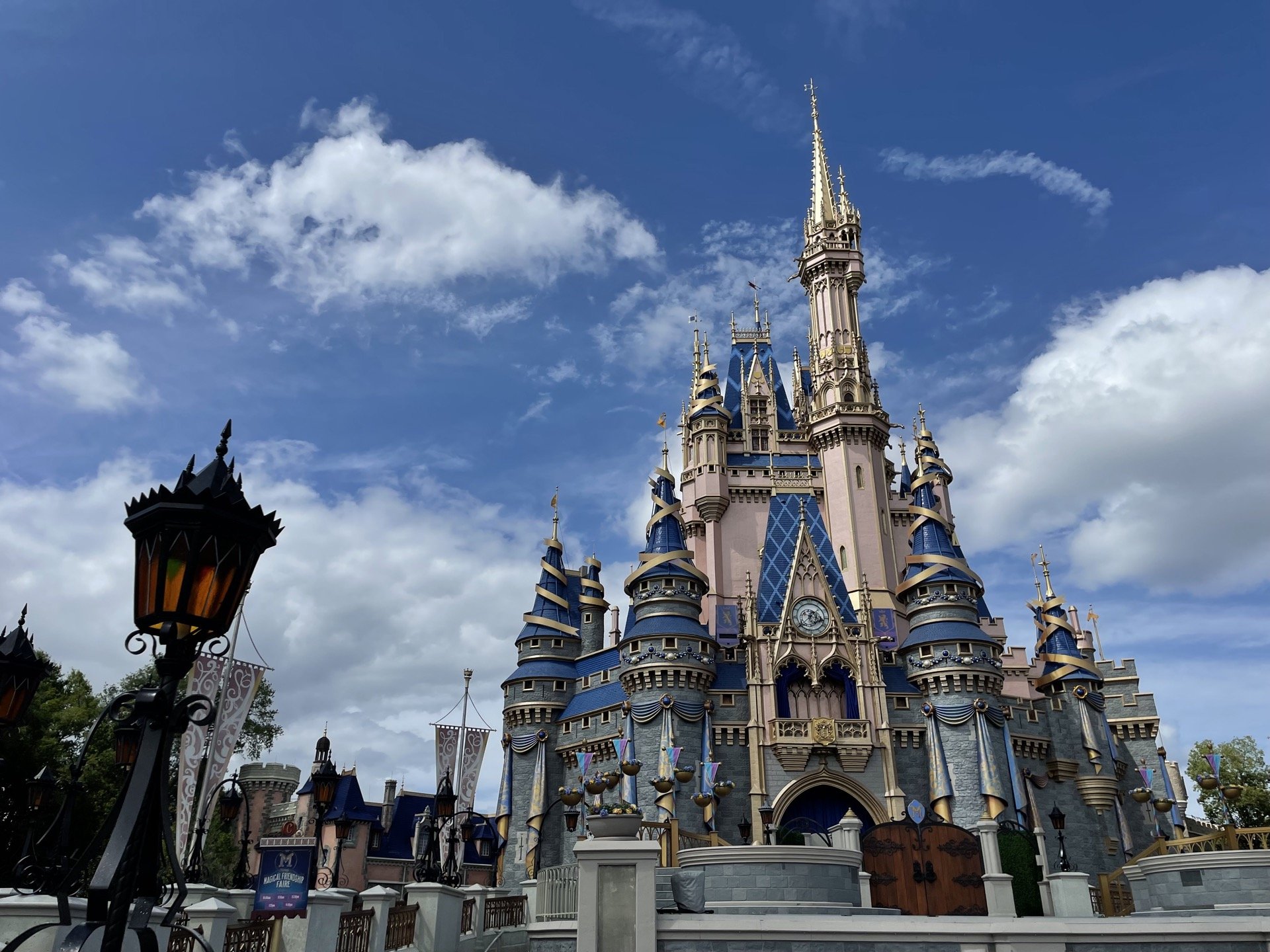 Disney World castle magic kingdom HD phone wallpaper  Peakpx