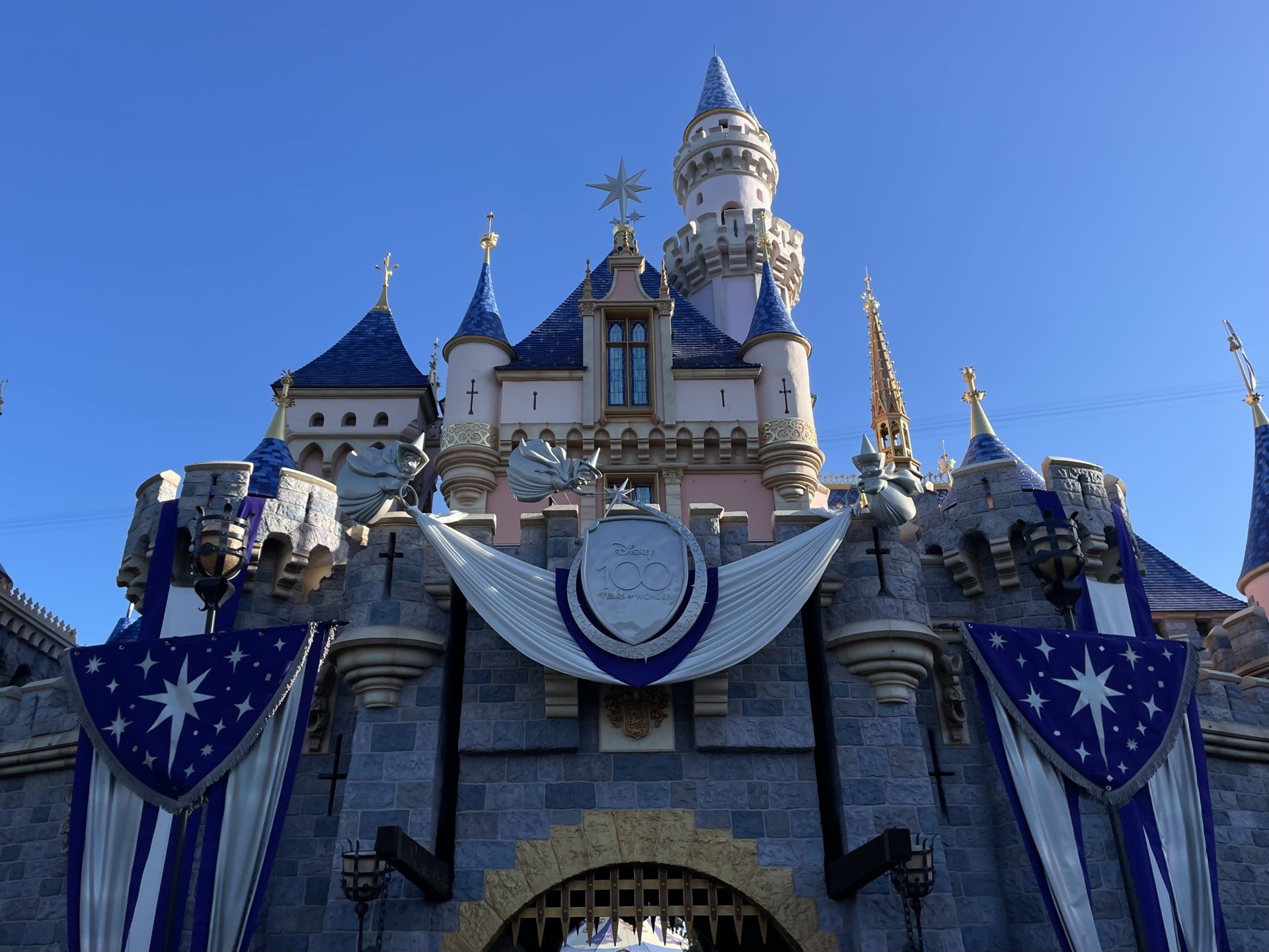 Ultimate Guide To Disneyland California - International Traveller