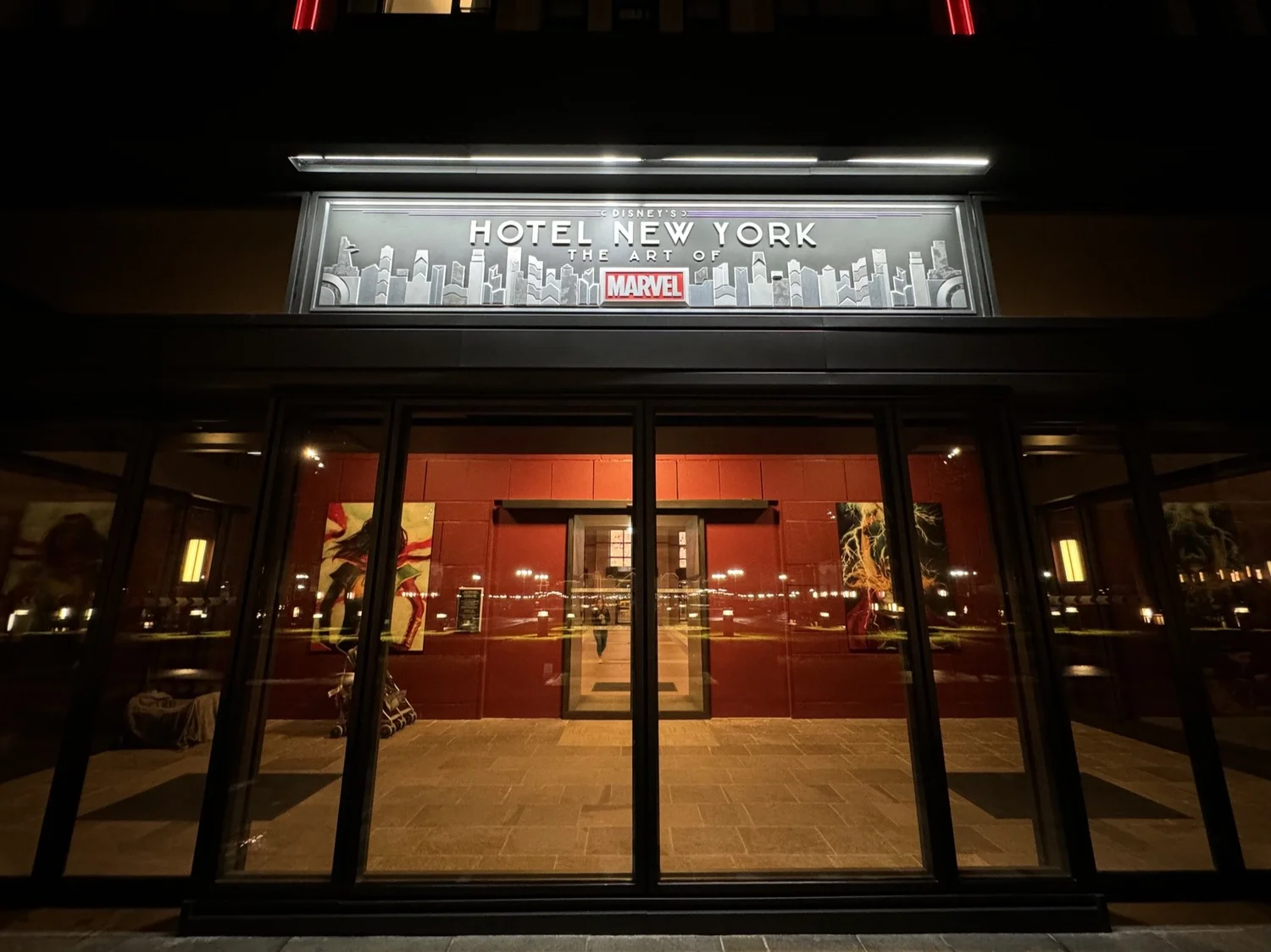 Disney Hotel New York - The Art of Marvel (Paris) Review