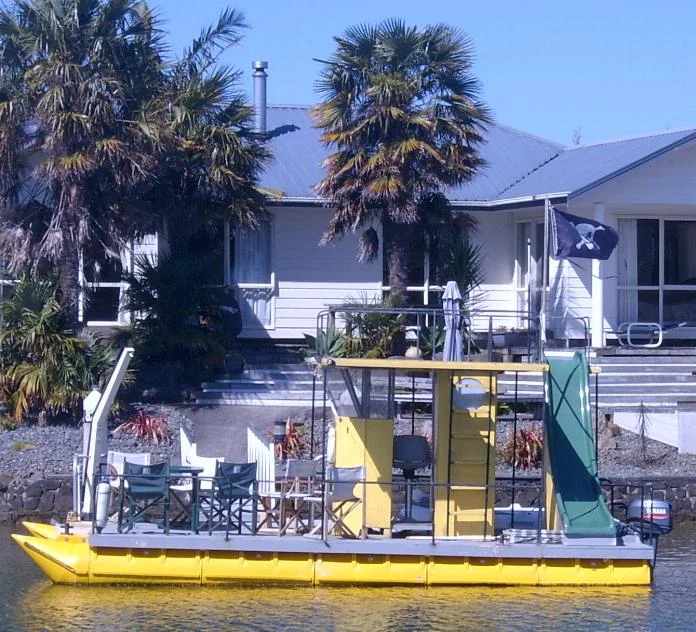 Utimate fun pontoon