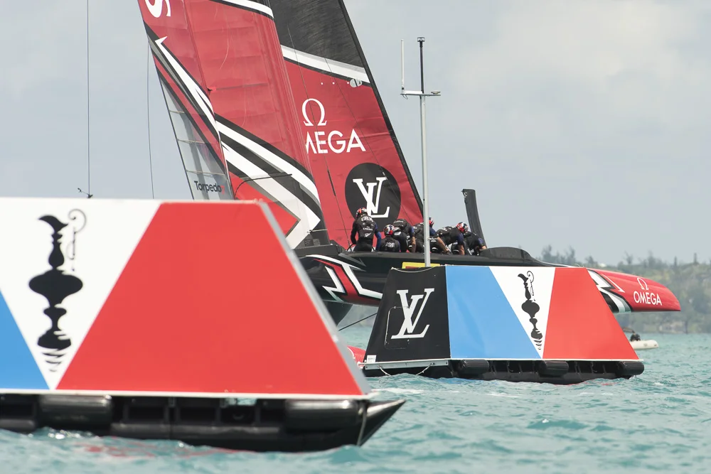 Pontoonz Race Marker Boats