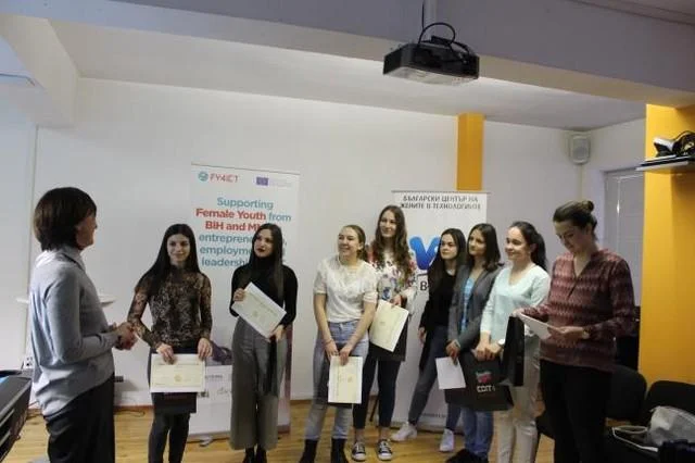 Marijana and the team.jpg