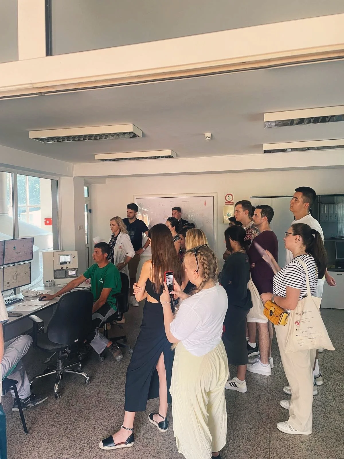 Scholars learn about role of science & engineering at Banja Luka brewery