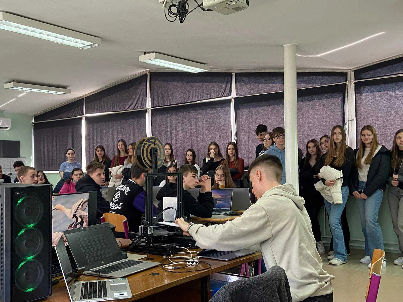 Igniting Innovation: Hands-On Tech Workshops at GMS Tuzla