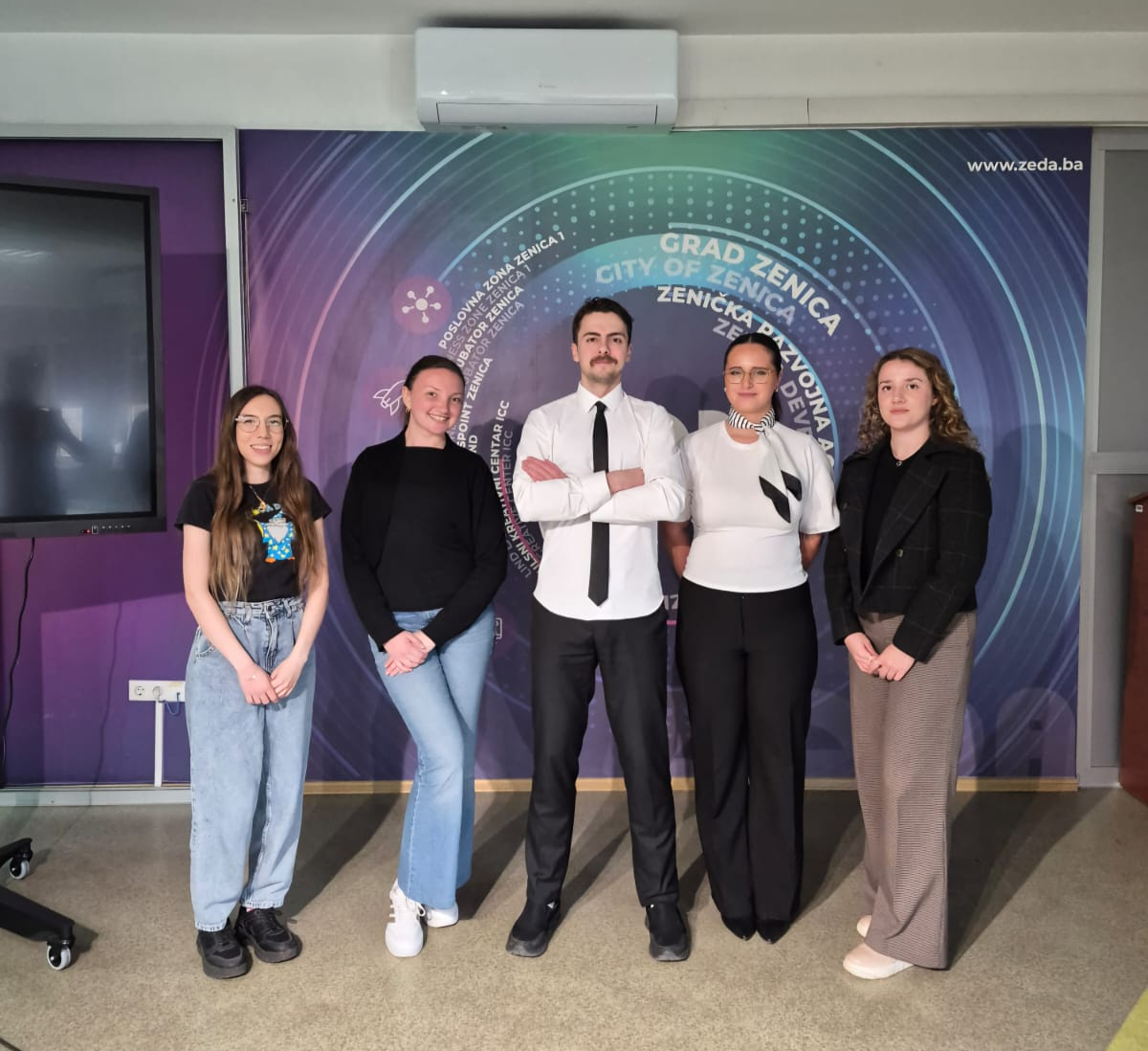 Passion Project: “Futures (Tech) Horizons” – Shaping Realistic Perspectives on the Future of IT
