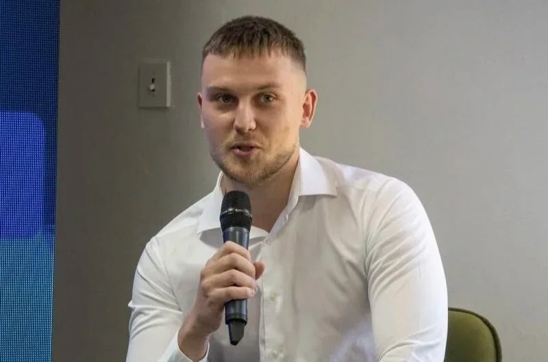 BHFF Alumni Dino Burić Moderates Panel Discussion at FIT Coding Challenge