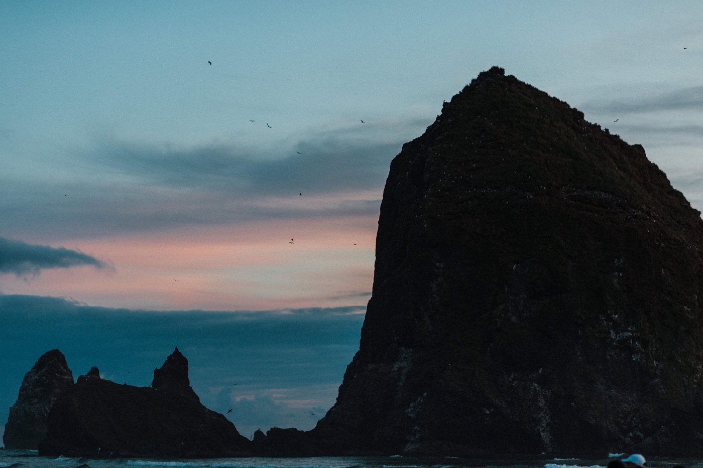 Cannon-Beach-Oregon-Engagement-Photos-34.jpg