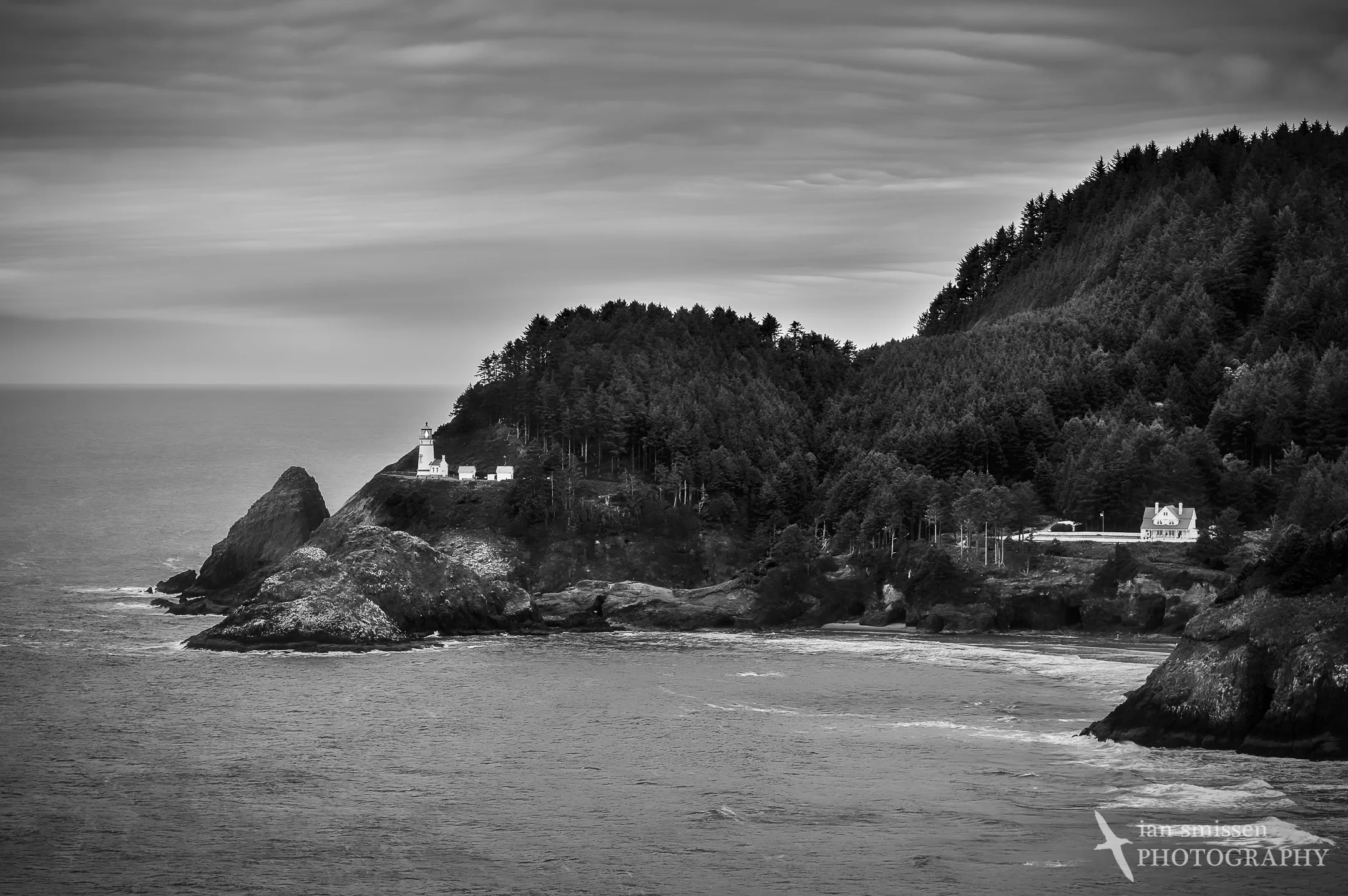 Hecata Head Lighthouse