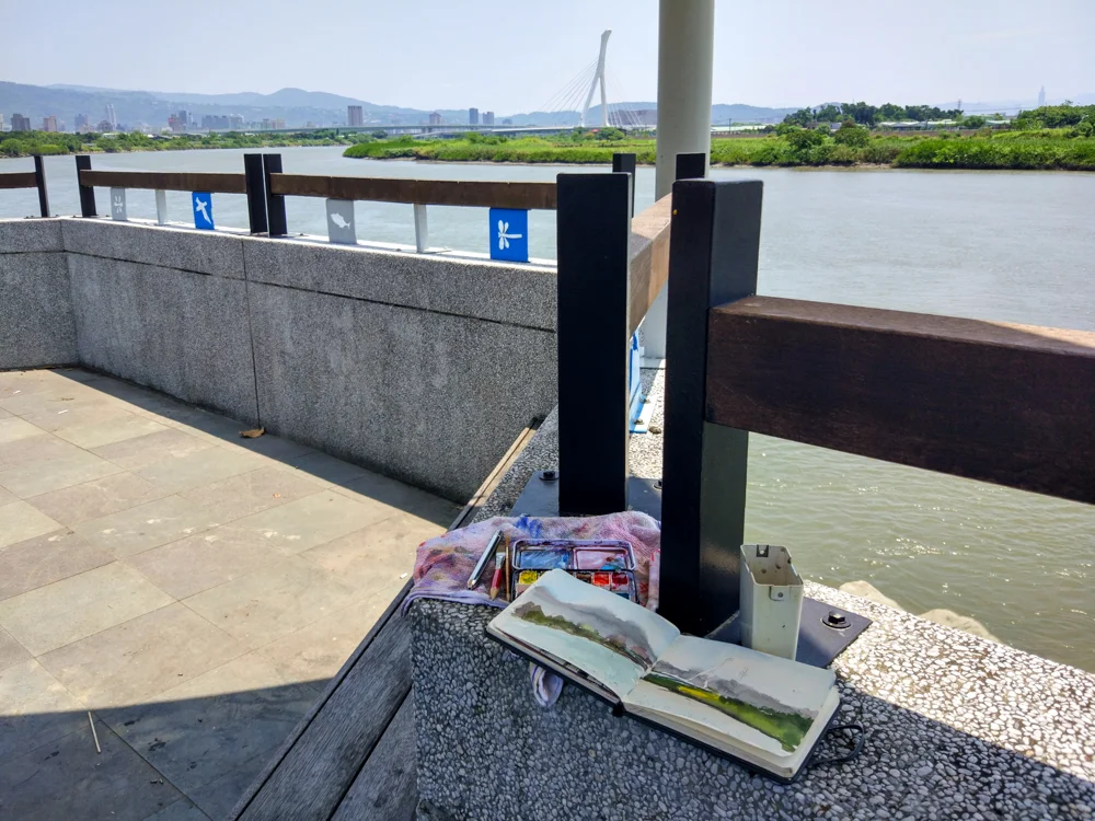 After Beitou , I found a spot to paint in the shelter. It was super nice.
