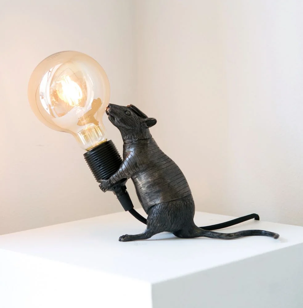 HAMA WOODS | Rat giving light (standing)