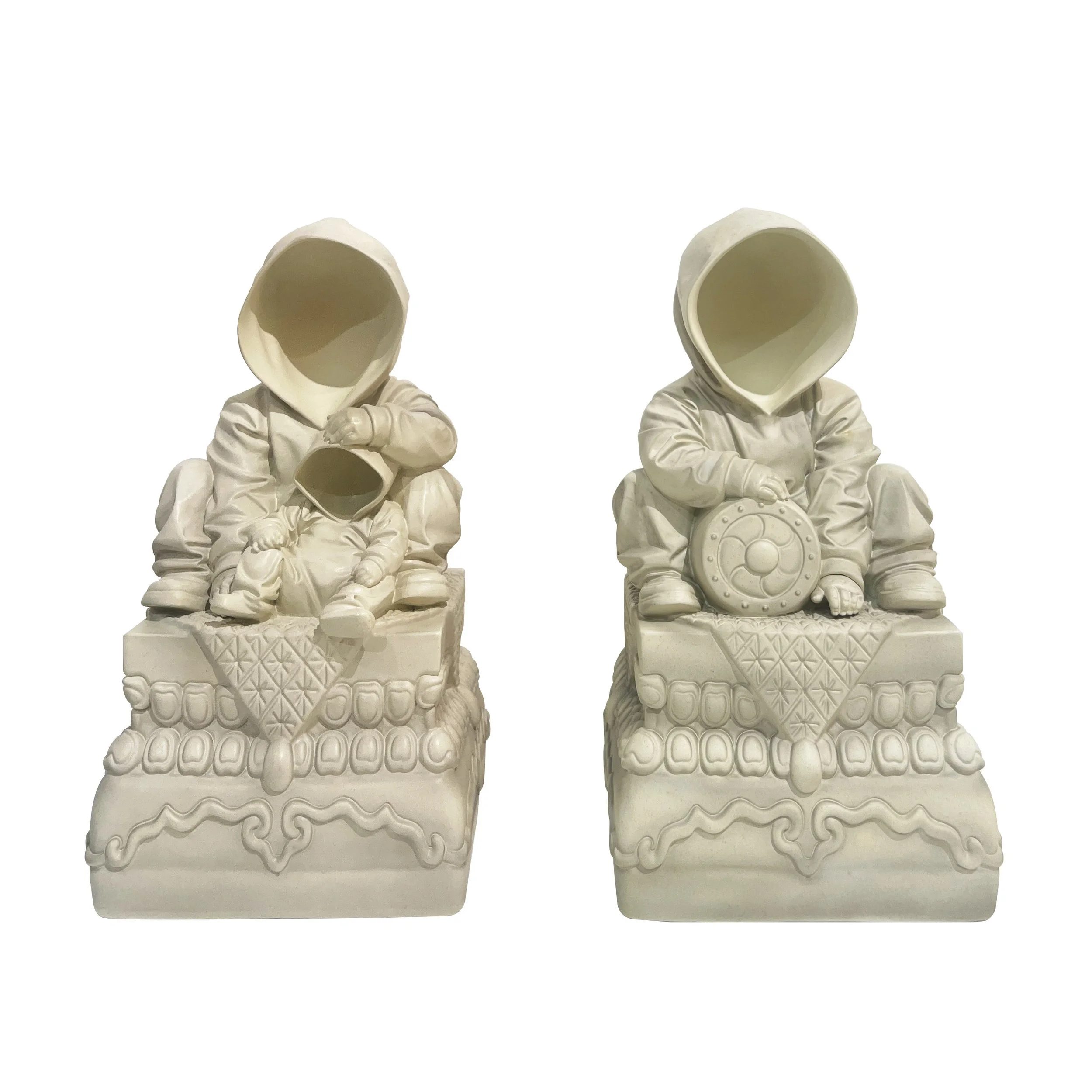 Huang Yulong, The Lions, 2020, resin sculpture