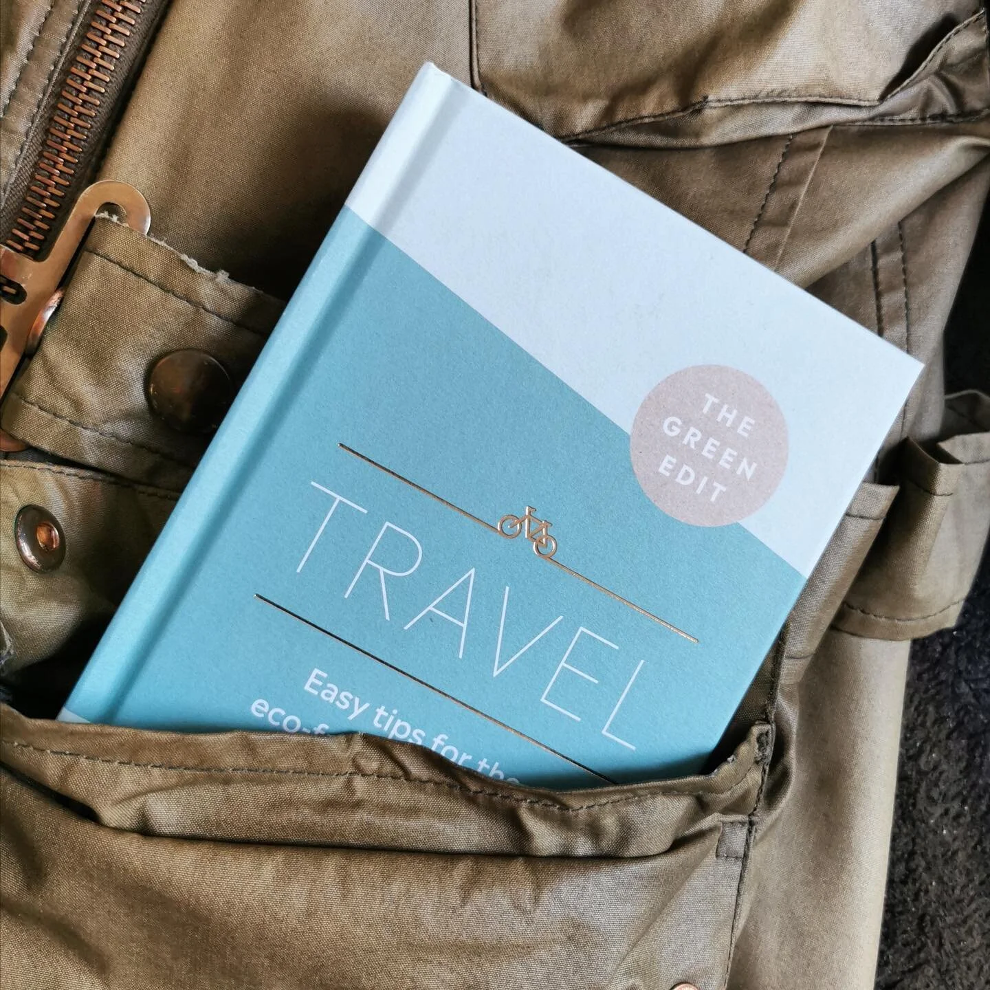 The Green Edit: Travel, Easy tips for the eco-friendly traveller by @JulietKinsman, published by @eburybooks, £9.99  Your post-pandemic travelling companion, order a copy of this pocket-sized book full of practical advice (link in bio) and #Gre