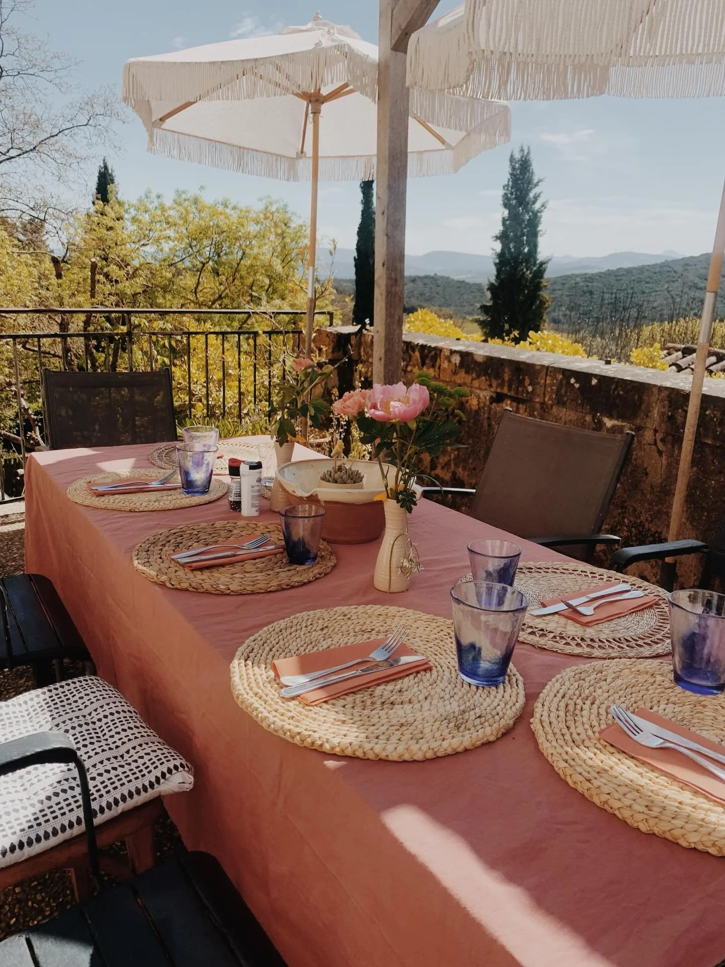Alfresco season. ✨

#domainedecapies