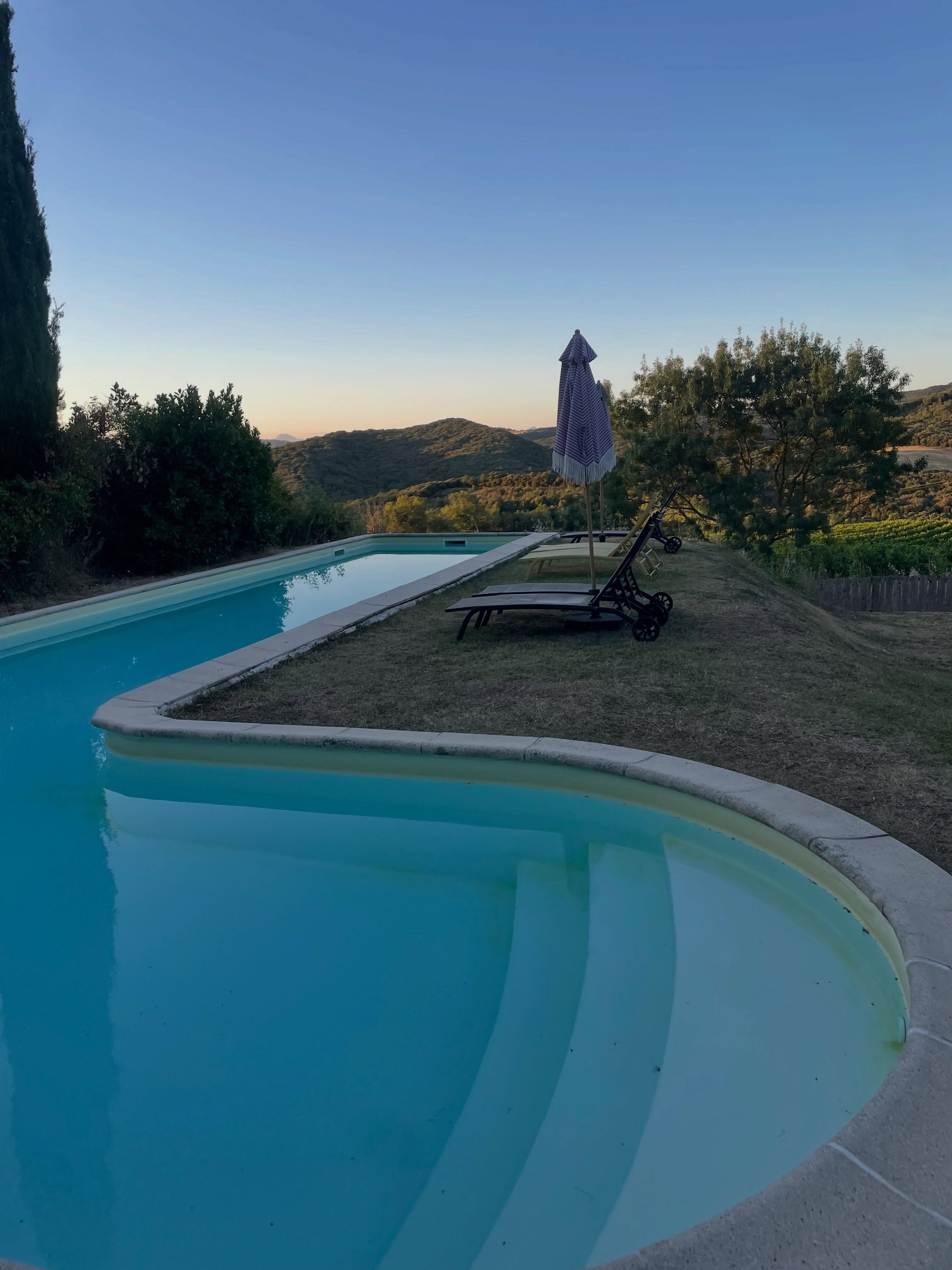 Cooler beautiful mornings on these hot summer days . 
@domainedecapies