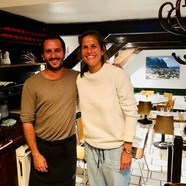 Here&rsquo;s me with @julia.goerges who is facing @serenawilliams in the semi final at Wimbledon on Thursday 😬..she&rsquo;s been coming here nearly every evening since the tournament began. You could say we&rsquo;ve been her lucky charm😉..we&rsquo;