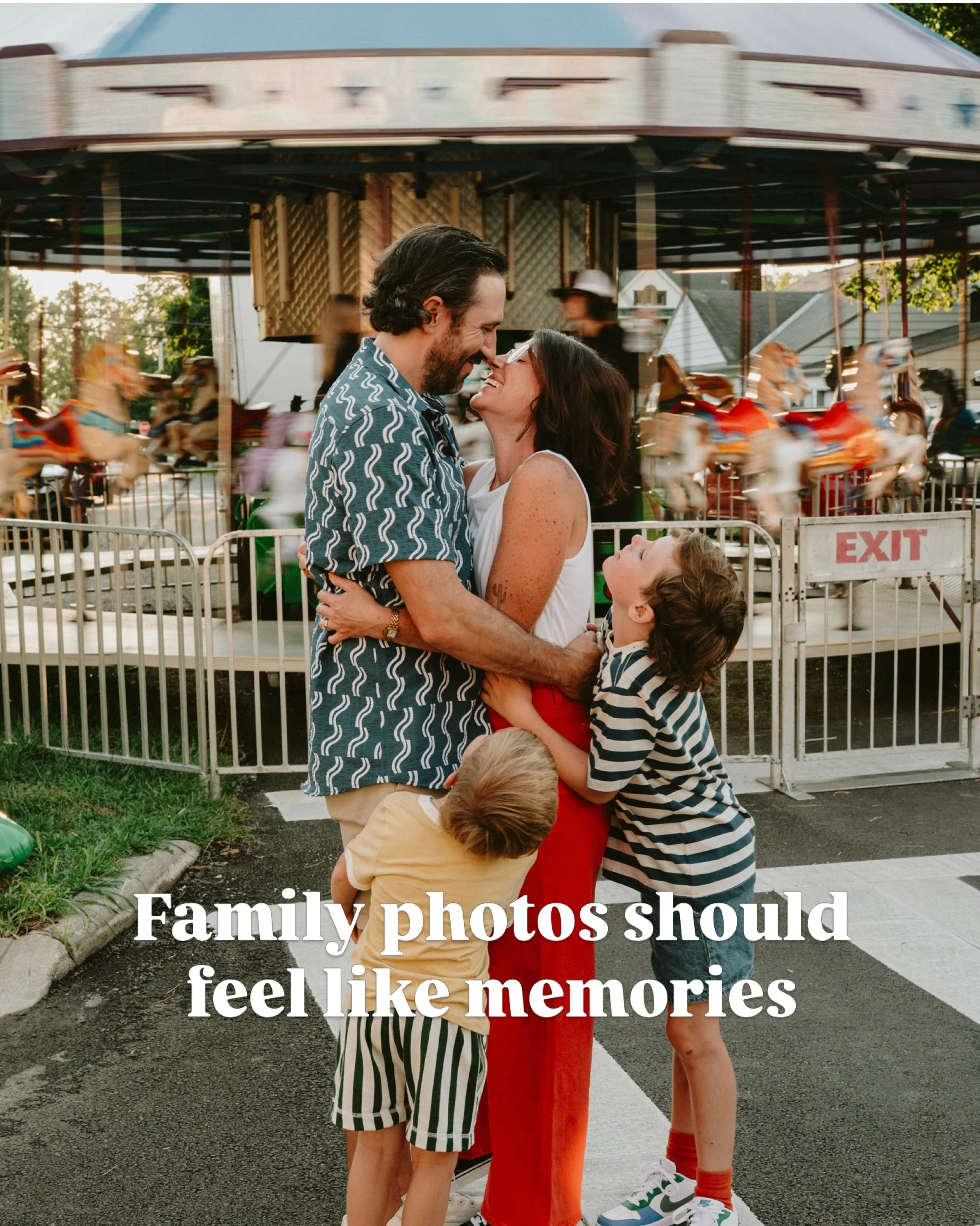 Family photos at the street fair ✌🏼🙌🏻🫶🏻
So thankful for a night full of creativity and good company. Cutest fam evaaaaa 

#ashleywestfamilies #summer #statefair